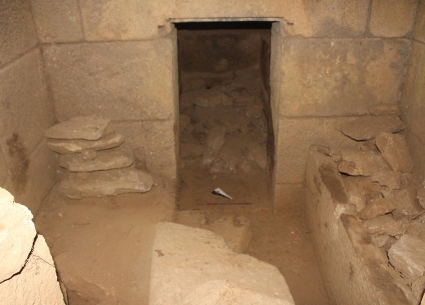 Aydın'da ilk kez yazıtlı oda mezar bulundu
