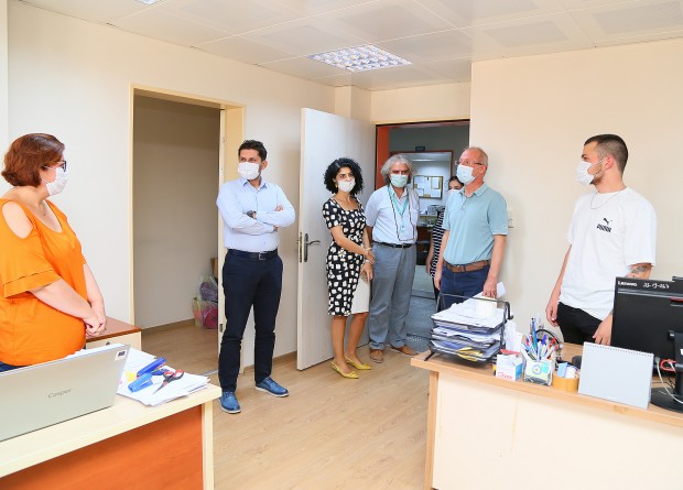 İzmir İl Sağlık Müdürü Öztop, filyasyon ekiplerinin çalışmaları hakkında bilgi aldı