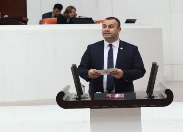 İzmir’deki o toplantıya tepkiler çığ gibi! CHP’li Arslan: ‘AK Parti ilçe başkanından talimat mı alıyorlar?’