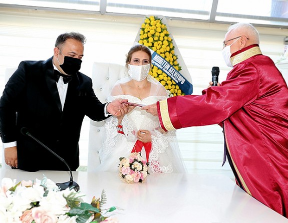 Başvurular dijitale taşındı: Karabağlar'da online nikah dönemi
