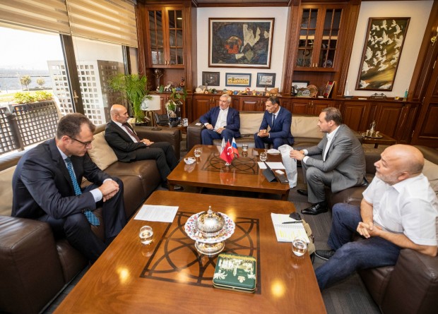 Rusya-Türkiye İş Konseyi'nden Soyer'e ziyaret: Moskova'ya İzmir ofisi!