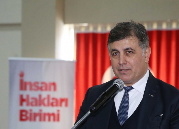Başkan Tugay’dan AK Parti’ye stat göndermesi: CHP’li belediyeler engelliyor’ diyemeyecekleri için değişik hissediyor olabilirler’
