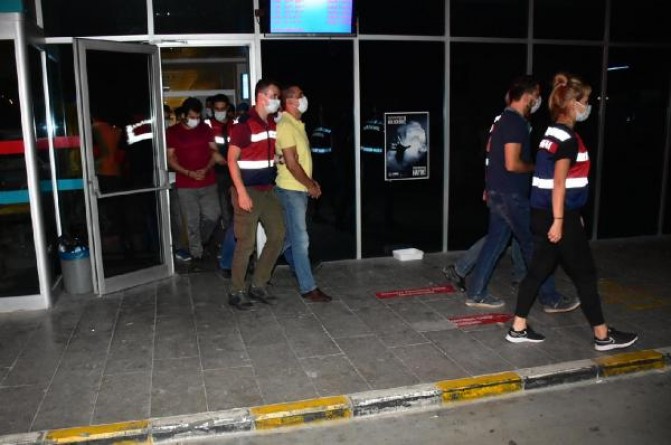 İzmir'de FETÖ operasyonu! 1 kişi tutuklandı