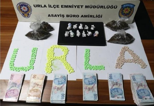 Urla'da uyuşturucu operasyonu: 2 gözaltı