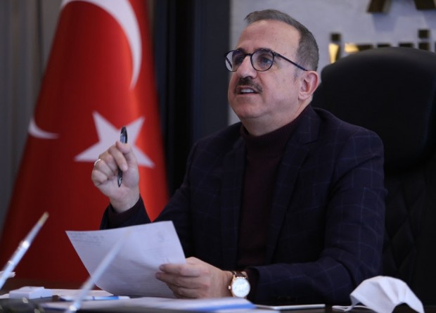 AK Parti İzmir’in 2022 yol haritası belli oldu! Sürekli: “Her sokaktaki çukuru bileceğiz!”