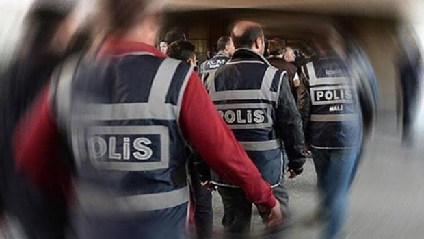 Ankara merkezli 12 ilde FETÖ operasyonu! Rütbeleri sökülen emniyet müdürleri için gözaltı kararı