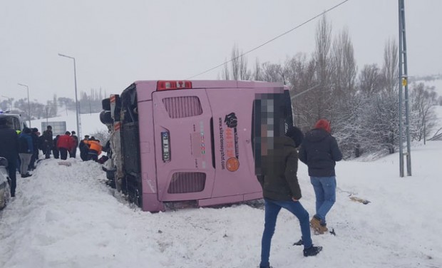 Giresun'da yolcu otobüsü devrildi: 9 yaralı