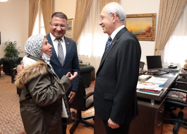 Roman kadınlardan CHP lideri Kılıçdaroğlu'na ziyaret