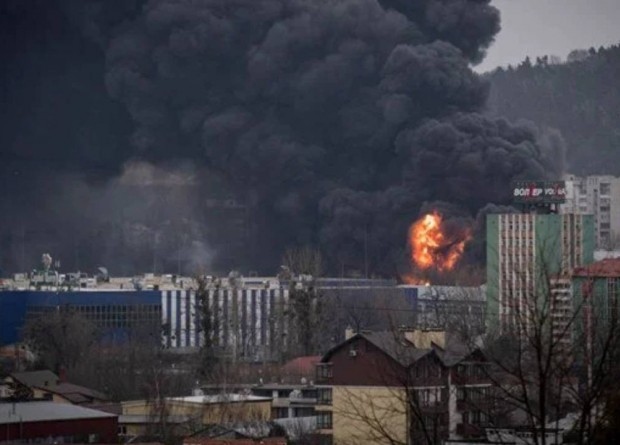 Lviv'de akaryakıt deposu vuruldu: 5 kişi yaralandı
