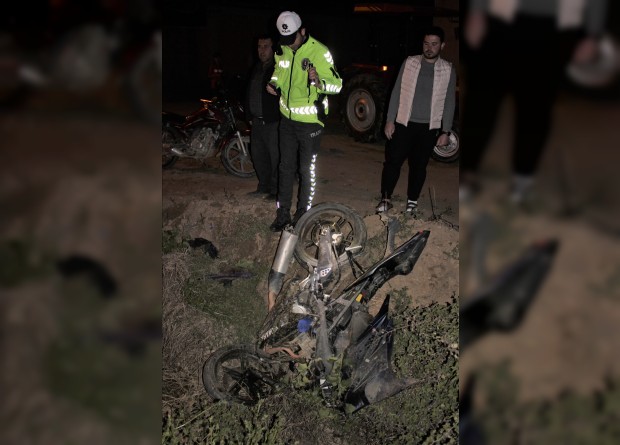 Ödemiş'te otomobille çarpışan motosikletin sürücüsü yaralandı