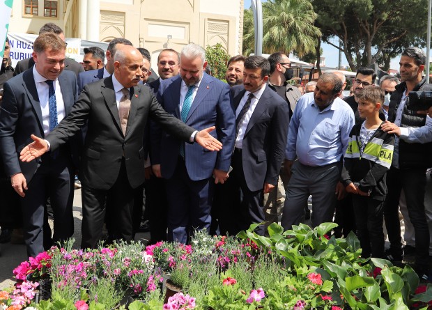 Bayındır 3 gün boyunca çiçek açtı! Başkan Demirezen'den özel teşekkür