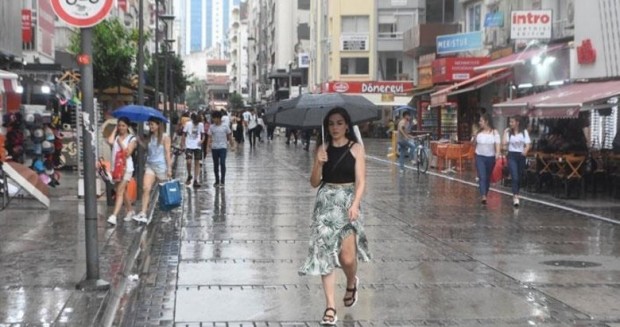 İzmir’de sıcaklık düşüyor... Bir günlük  yağmur molası