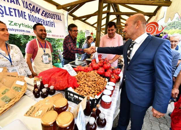Kıbrıs’ın yerel lezzetleri ve kültürel ürünleri İzmirliler ile buluşuyor