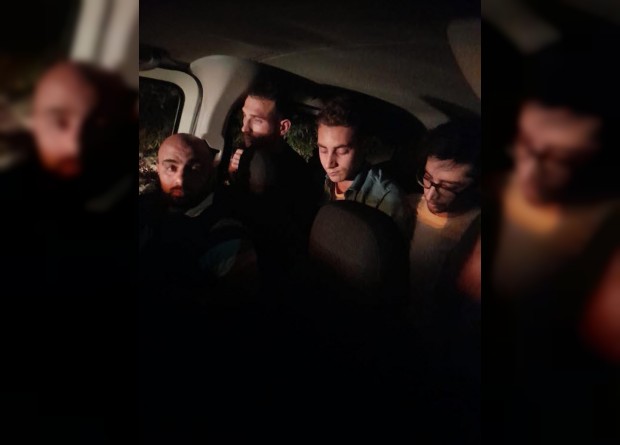 Marmaris'te durdurulan kamyonette 10 kaçak göçmen yakalandı