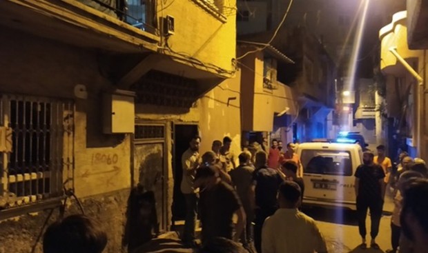 Adana'da 'çarşaflı' saldırı: 1 kişi hayatını kaybetti, 1 yaralı