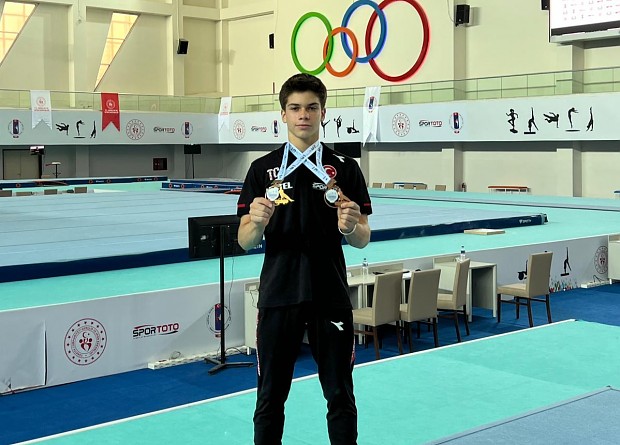 İzmir Büyükşehir Belediyespor sporcusu Doğan’dan “altın madalya” sevinci