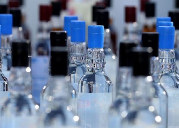 İzmir'de 138 şişe sahte içki ele geçirildi