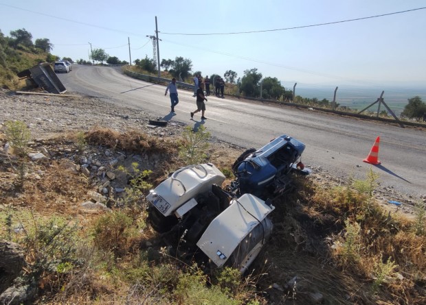 Kontrolden çıkan traktör şarampole devrildi: Sürücü hayatını kaybetti