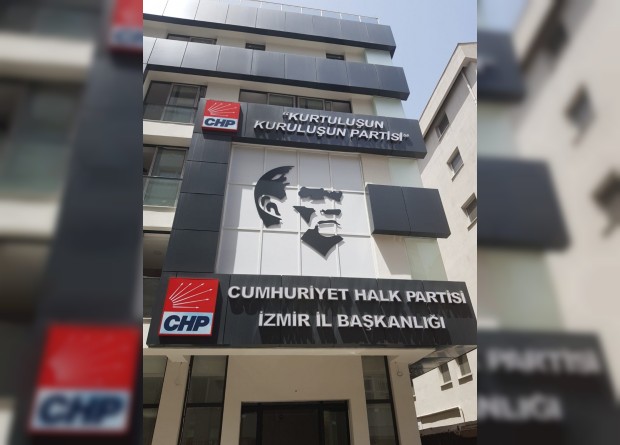 CHP İzmir'de istifa genelgesi öncesi il başkanlığı için büyük hareketlilik