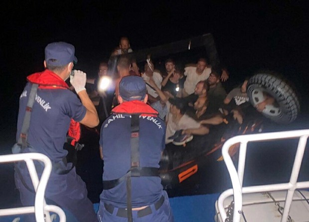 Datça'da 77 kaçak göçmen yakalandı