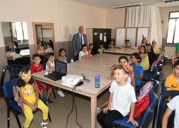 Karabağlar'da çocukların Yaz Okulu keyfi
