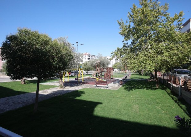 Bayraklı’da ‘Şehit Şenol Danışman Parkı’ yenilendi