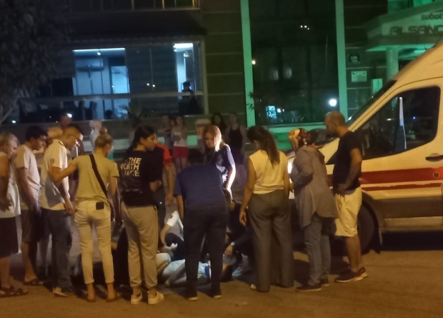 İzmir'de motosikletler çarpıştı...  4 kişi yaralandı