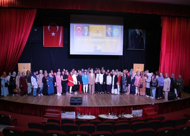 AK Parti İzmir Kadın Kolları’ndan ‘Kadın Girişimciliği Zirvesi’