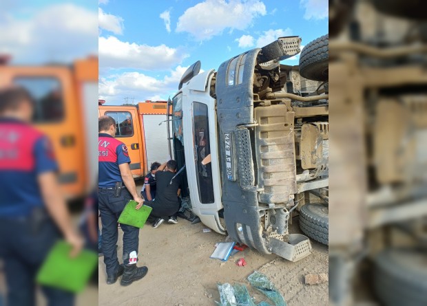 Aydın'da, hafriyat kamyoneti devrildi... Sürücüsü kurtarılamadı