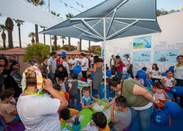 İZSU, İEF'de ''İzmir'in Suyunda Çocukların El İzleri'' projesiyle dikkat çekiyor