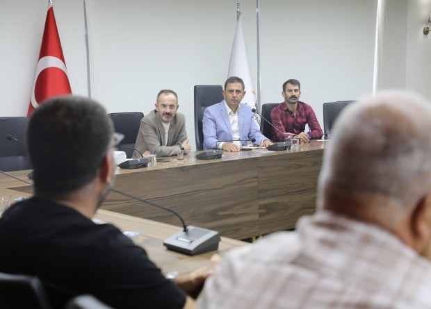 AK Partili Hızal: '100 milyarca liralık kaynak kullanan CHP’li belediyeler sorun çözemiyorlar’