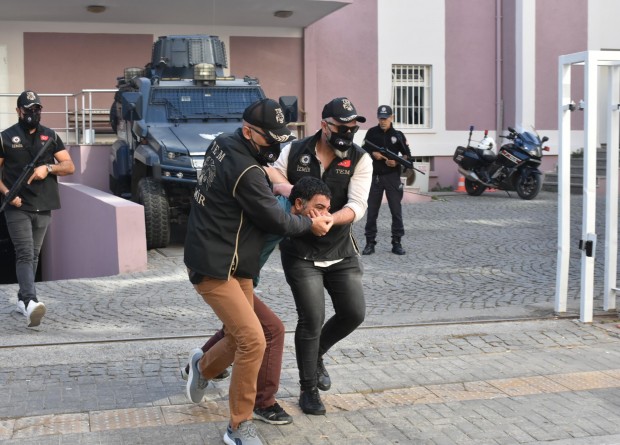 Menemen'de yakalanmıştı: Bursa'daki 'cezaevi aracı' saldırısının faili tutuklandı