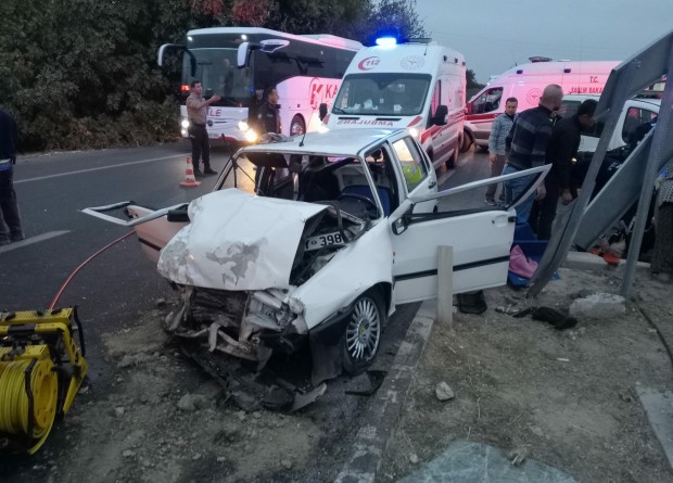 Aydın’da iki otomobil çarpıştı; 5 yaralı