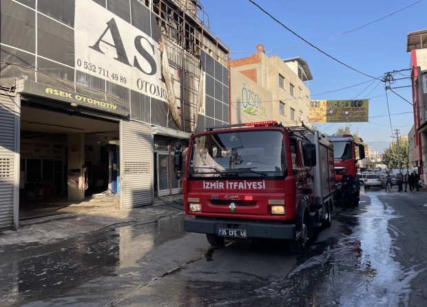 İzmir'de atölyede çıkan yangın söndürüldü