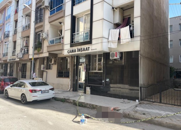İzmir'deki depremde balkondan atlamıştı... 18 yaşındaki Efe'den kahreden haber geldi