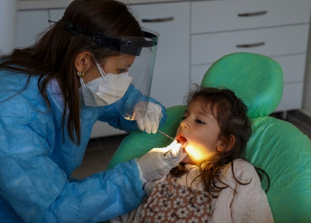 Karşıyakalı çocuklara ağız ve diş sağlığı taraması