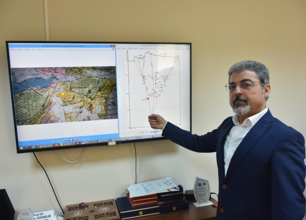 Prof. Dr. Sözbilir'den İzmir açıklaması: Binlerce yıldır suskun fayları aktifleştirdi